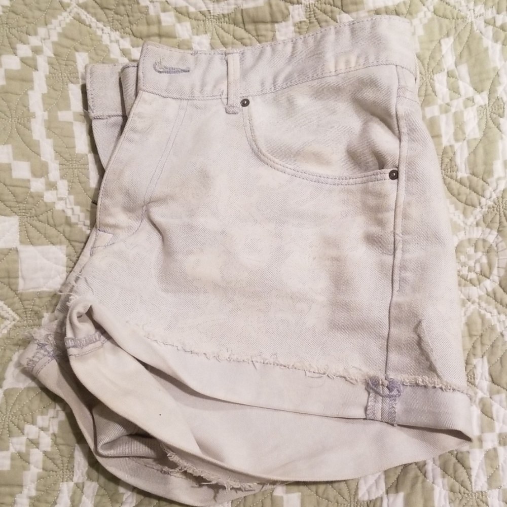Mid rise shorts